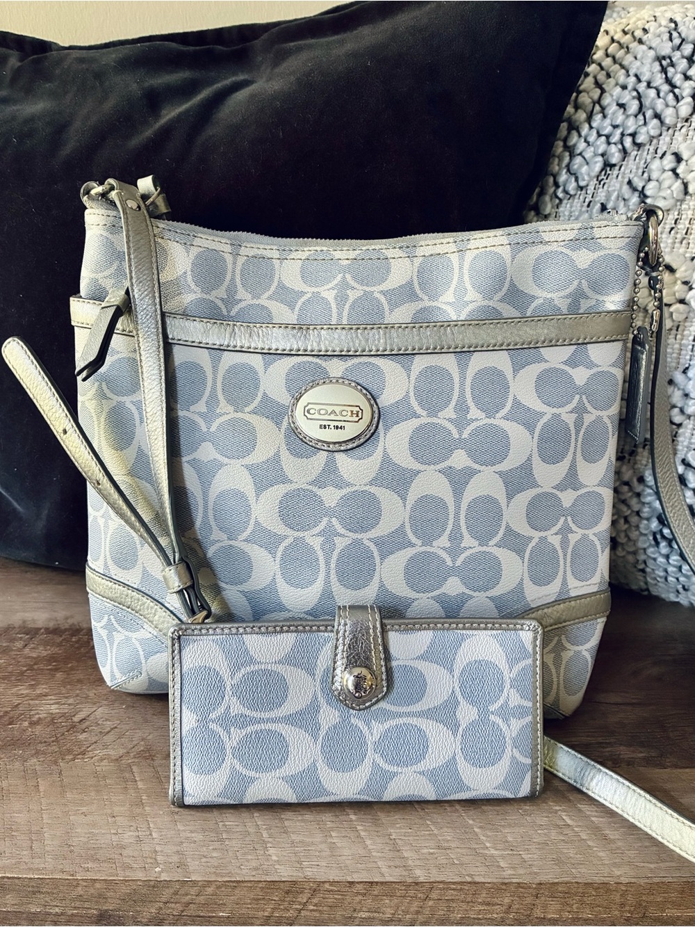 Coach Heritage Peyton Signature File Bag with Wallet, F18926, Silver / Grey